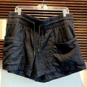 Athleta Black Cabo Linen 4” Shorts Women’s 16